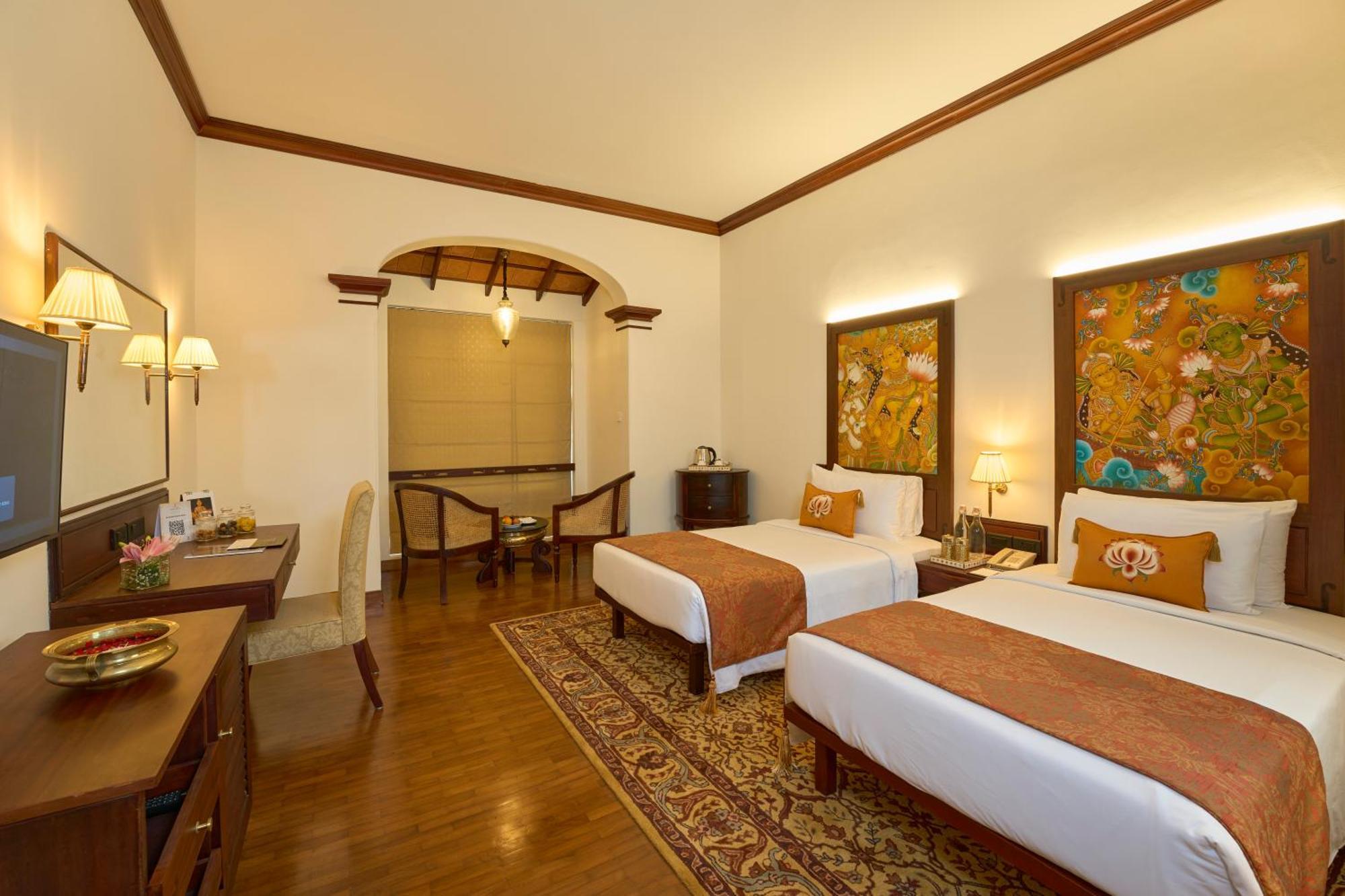 The Leela Ashtamudi, A Raviz Hotel Kollam Dış mekan fotoğraf A room at the Imperial